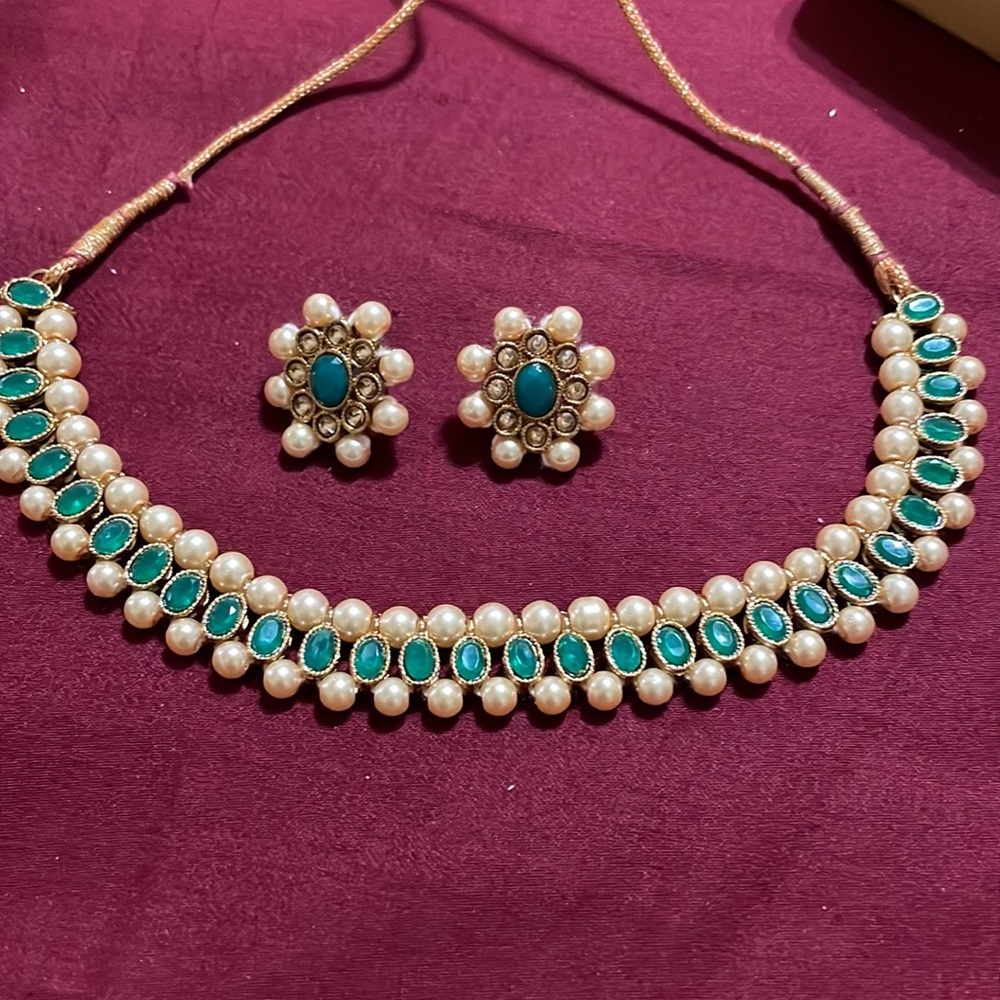 Indian necklace and choker set